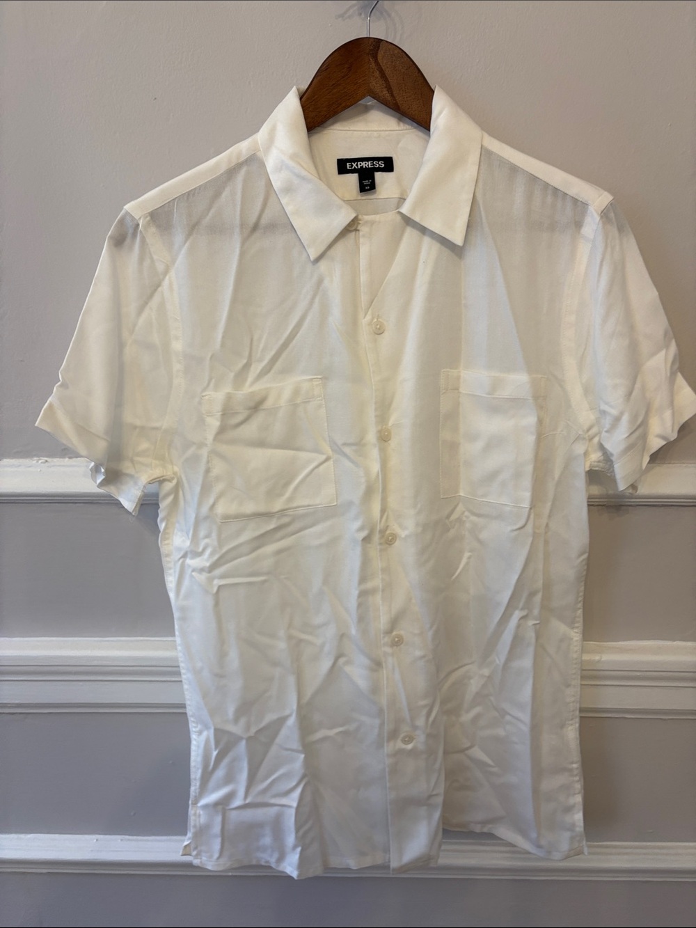 Express Men's White Short-Sleeve Button-Up Camp Shirt